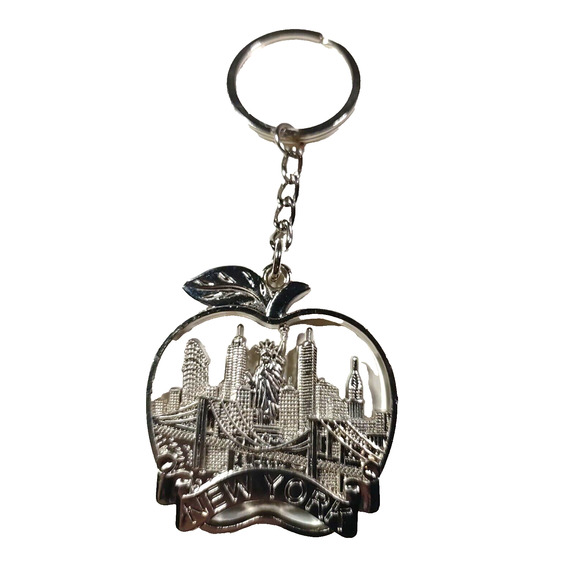 New York Big Apple Keychain Silver Tone Souvenir - Picture 1 of 5